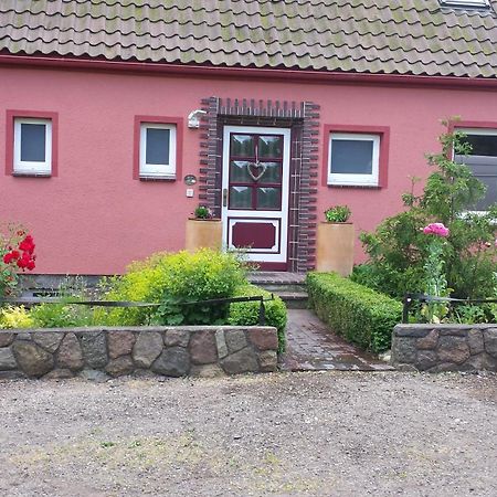 Haus Am Teich - Teichblick Apartment Fehmarn Luaran gambar