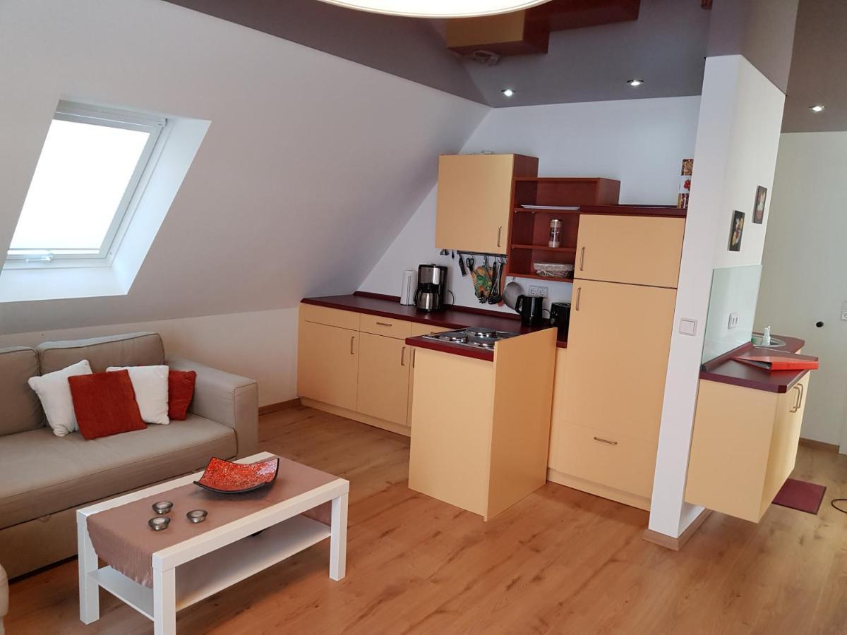 Haus Am Teich - Teichblick Apartment Fehmarn Luaran gambar
